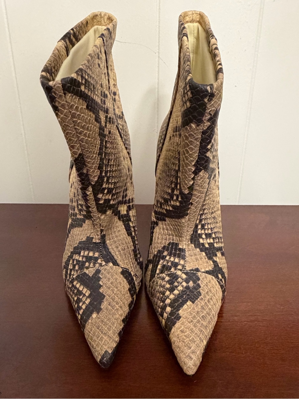 Good American Slouchy Snakeskin Stiletto Ankle Boots - Size 7 NWOT - Picture 4 of 8